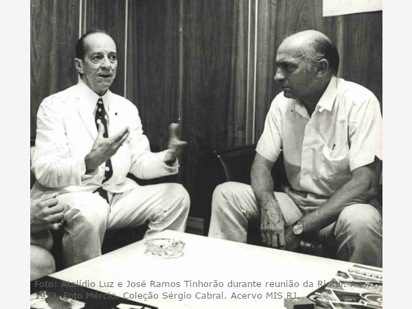 MIS RJ salvaguarda livro, material audiovisual e recortes de jornais sobre José Ramos Tinhorão, que completa 96 anos
